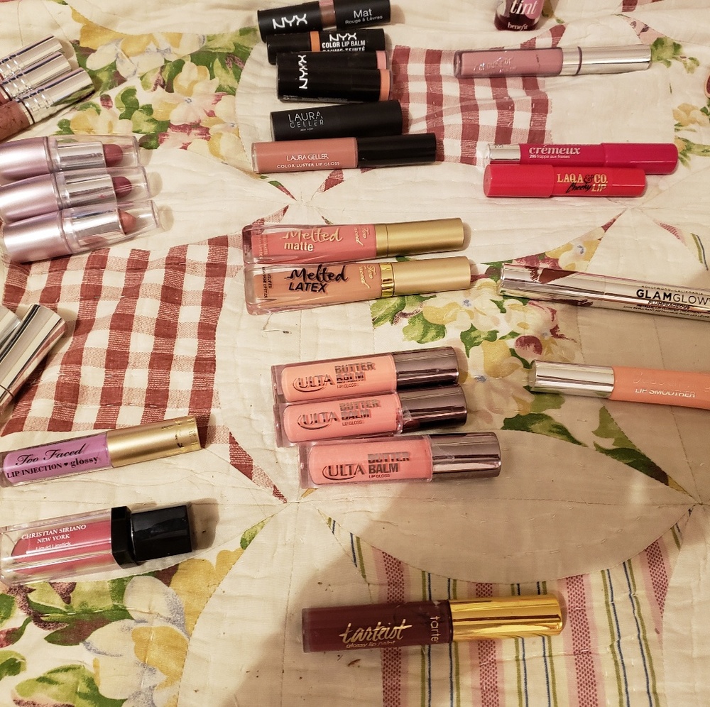 Lippies lot   **********  SOLD  *************